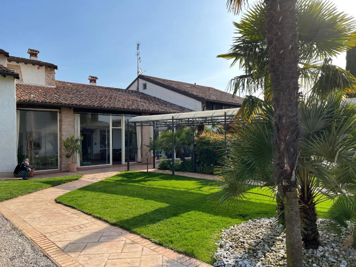 B&B Corte Delle Rose Castiglione Delle Stiviere Dış mekan fotoğraf