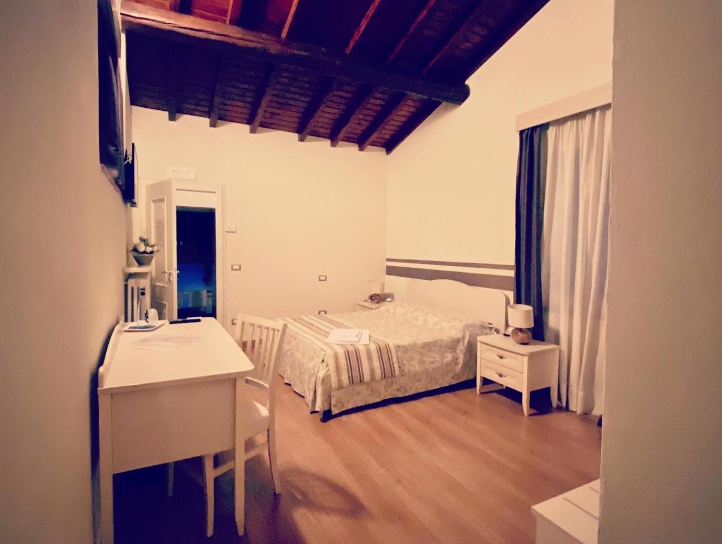 B&B Corte Delle Rose Castiglione Delle Stiviere Dış mekan fotoğraf