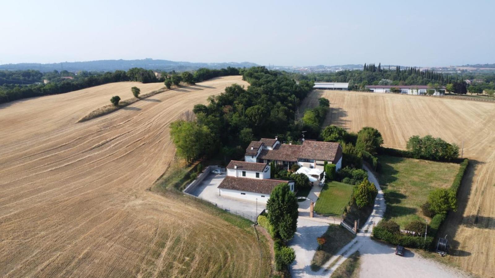 B&B Corte Delle Rose Castiglione Delle Stiviere Dış mekan fotoğraf
