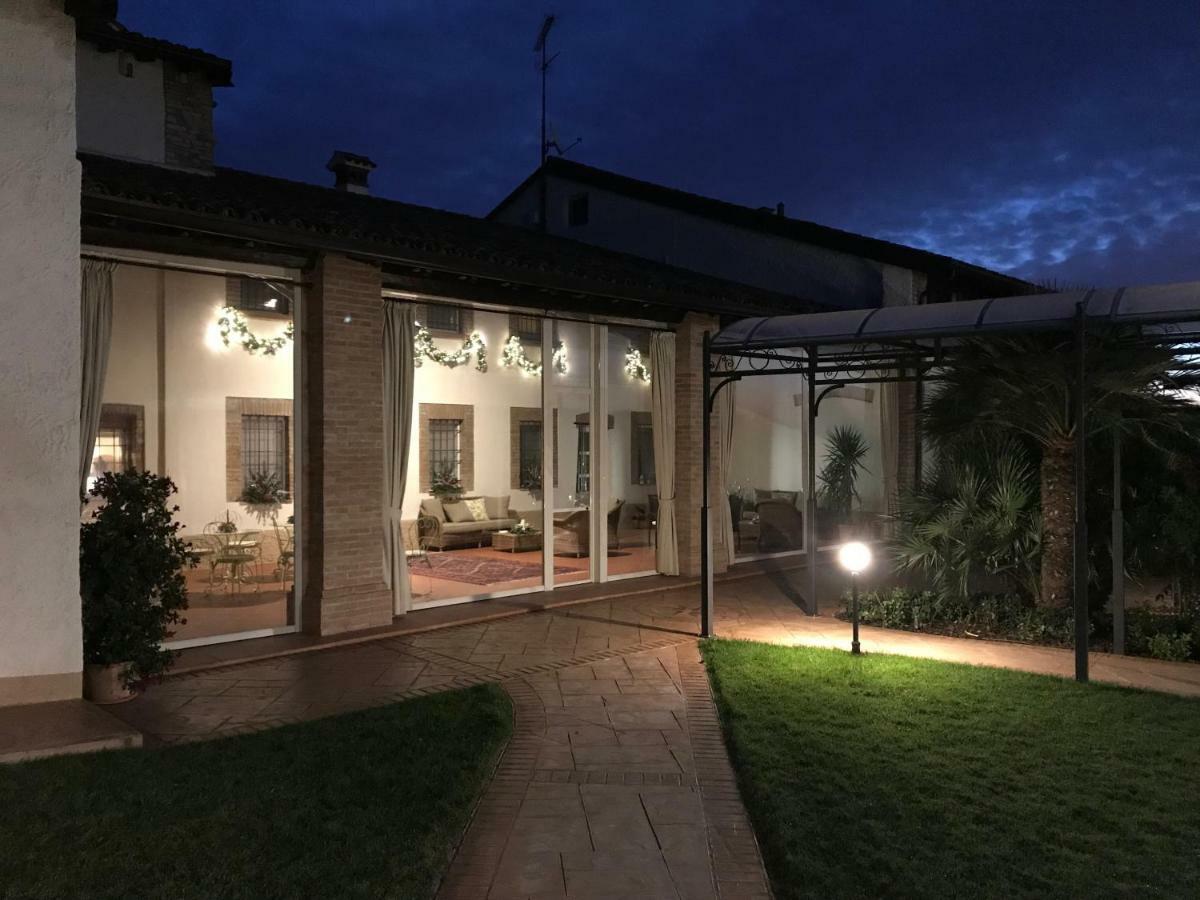 B&B Corte Delle Rose Castiglione Delle Stiviere Dış mekan fotoğraf